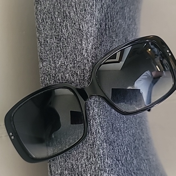 PAUL SMITH Women's Sunglasses - Picture 3 of 3